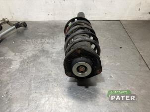 Gebruikte Mac Phersonpoot rechts-voor Volkswagen Caddy IV 2.0 TDI 102 Prijs € 63,53 Inclusief btw aangeboden door Autoparts Pater