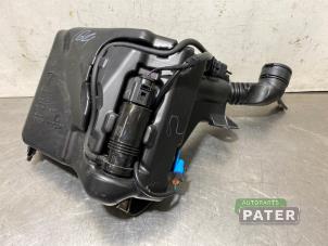 Gebruikte Ruitensproeiertank voor Tesla Model 3 Long Range AWD 75 kWh Prijs € 26,25 Margeregeling aangeboden door Autoparts Pater