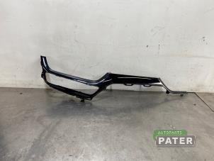 Gebruikte Dashboard sierlijst Toyota C-HR (X1,X5) 2.0 16V Hybrid Prijs € 63,00 Margeregeling aangeboden door Autoparts Pater
