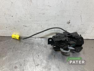 Gebruikte Motorkap Slotmechaniek BMW X1 (F48) sDrive 20d 2.0 16V Prijs € 84,00 Margeregeling aangeboden door Autoparts Pater