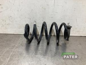 Gebruikte Schroefveer achter BMW X1 (F48) sDrive 20d 2.0 16V Prijs € 26,25 Margeregeling aangeboden door Autoparts Pater