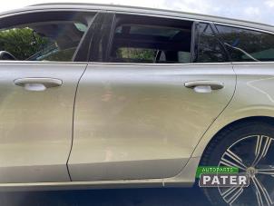 Gebruikte Portier 4Deurs links-achter Volvo V60 II (ZW) 2.0 T6 16V Twin Engine Prijs € 682,50 Margeregeling aangeboden door Autoparts Pater
