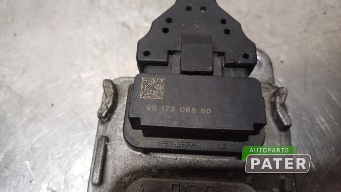 Nox sensor van een Opel Vivaro 2.0 CDTI 122 2020