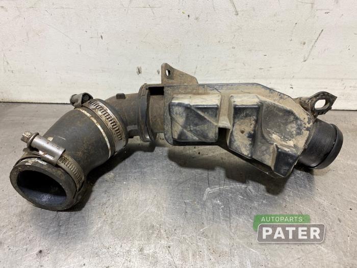 Gebruikte Intercooler Buis Peugeot Expert (V1/VA/VB/VE/VF/VT/VY) 2.0 Blue HDi 120 16V Prijs € 50,82 Inclusief btw aangeboden door Autoparts Pater