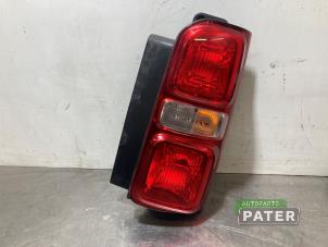 Gebruikte Achterlicht rechts Opel Vivaro 2.0 CDTI 122 Prijs € 101,64 Inclusief btw aangeboden door Autoparts Pater