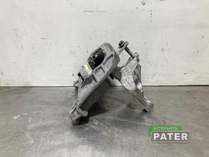 Gebruikte Motorsteun Opel Vivaro 2.0 CDTI 122 Prijs € 63,53 Inclusief btw aangeboden door Autoparts Pater