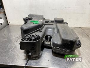 Gebruikte Adblue tank Opel Vivaro 2.0 CDTI 122 Prijs € 254,10 Inclusief btw aangeboden door Autoparts Pater