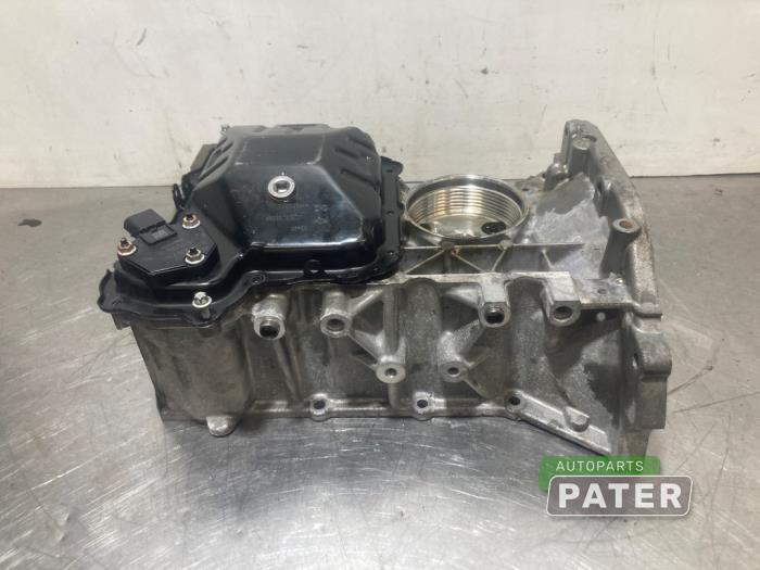 Carterpan van een Mercedes-Benz A (177.0) 1.3 A-180 Turbo 16V 2019