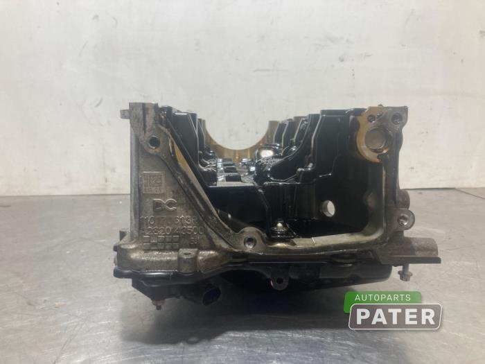 Carterpan van een Mercedes-Benz A (177.0) 1.3 A-180 Turbo 16V 2019