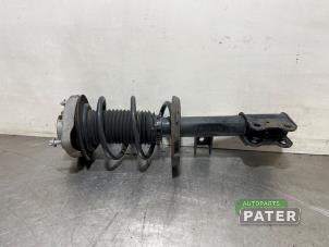 Gebruikte Schokdemperpoot links-voor Mercedes A (W176) 1.6 A-180 16V Prijs € 131,25 Margeregeling aangeboden door Autoparts Pater