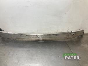 Gebruikte Bumperbalk voor Mercedes A (W176) 1.6 A-180 16V Prijs € 52,50 Margeregeling aangeboden door Autoparts Pater
