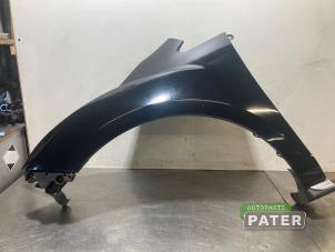 Gebruikte Spatbord links-voor Mazda CX-7 2.2 MZR-CD 16V Prijs € 105,00 Margeregeling aangeboden door Autoparts Pater
