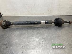 Gebruikte Aandrijfas rechts-voor Volkswagen Eos (1F7/F8) 2.0 FSI 16V Prijs € 36,75 Margeregeling aangeboden door Autoparts Pater