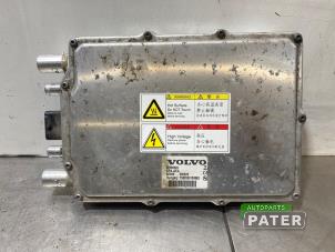 Gebruikte On-board charger Volvo V60 II (ZW) 2.0 T6 16V Twin Engine Prijs € 341,25 Margeregeling aangeboden door Autoparts Pater