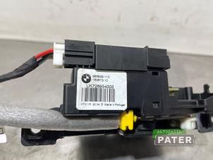 Gebruikte Sluithulpmotor achterklep BMW 3 serie Touring (F31) 320d 2.0 16V EfficientDynamicsEdition Prijs € 105,00 Margeregeling aangeboden door Autoparts Pater