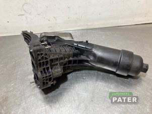 Gebruikte Oliefilterhuis BMW 5 serie Touring (G31) 523d 2.0 TwinPower Turbo 16V Prijs € 63,00 Margeregeling aangeboden door Autoparts Pater