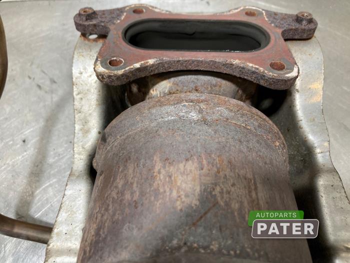 Katalysator van een Honda Insight (ZE2) 1.3 16V VTEC 2009