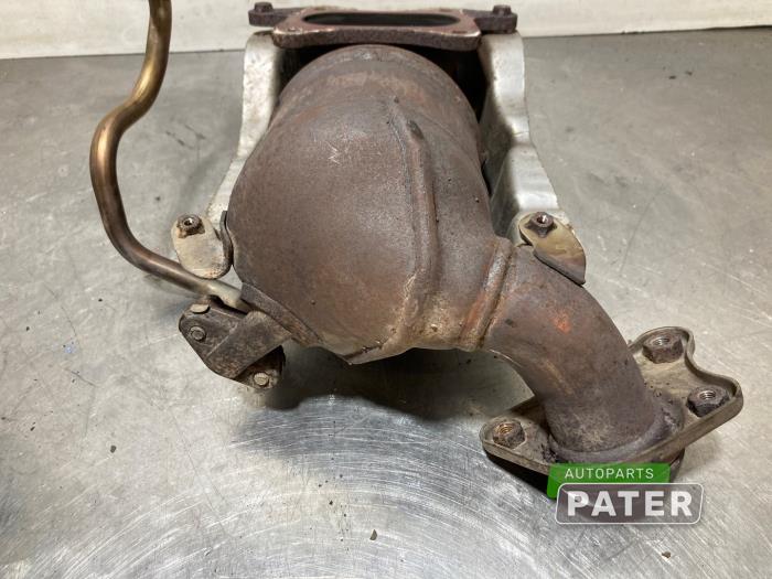 Katalysator van een Honda Insight (ZE2) 1.3 16V VTEC 2009