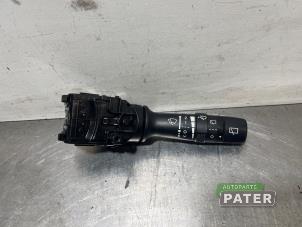 Gebruikte Ruitenwis Schakelaar Hyundai i20 1.2i 16V Prijs € 15,75 Margeregeling aangeboden door Autoparts Pater
