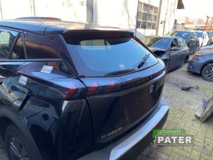 Gebruikte Achterklep Peugeot 2008 (UD/UK/UR/US/UX) e-2008 50 kWh Prijs € 525,00 Margeregeling aangeboden door Autoparts Pater