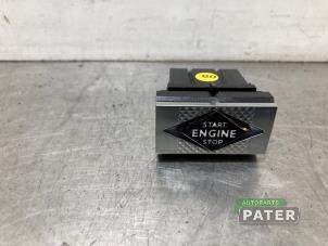 Gebruikte Start/Stop schakelaar DS Automobiles DS 3/Crossback (UC/UJ/UR) E-Tense 50 kWh Prijs € 21,00 Margeregeling aangeboden door Autoparts Pater