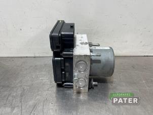 Gebruikte ABS Pomp Tesla Model 3 Long Range AWD 75 kWh Prijs € 99,75 Margeregeling aangeboden door Autoparts Pater