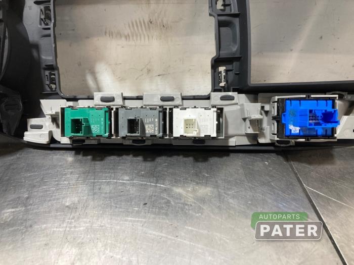 Dashboard deel van een DS DS 3/Crossback (UC/UJ/UR) E-Tense 50 kWh 2021