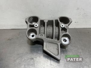 Gebruikte Motorsteun DS Automobiles DS 3/Crossback (UC/UJ/UR) E-Tense 50 kWh Prijs € 21,00 Margeregeling aangeboden door Autoparts Pater