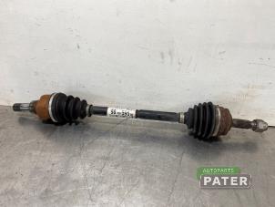 Gebruikte Cardanas links-voor (VWA) Peugeot 208 I (CA/CC/CK/CL) 1.2 Vti 12V PureTech 82 Prijs € 42,00 Margeregeling aangeboden door Autoparts Pater