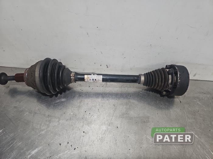 Gebruikte Aandrijfas links-voor Volkswagen Passat Variant (3C5) 1.6 TDI 16V Bluemotion Prijs € 36,75 Margeregeling aangeboden door Autoparts Pater