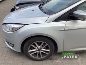 Gebruikte Scherm links-voor Ford Focus 3 Wagon 1.0 Ti-VCT EcoBoost 12V 125 Prijs € 105,00 Margeregeling aangeboden door Autoparts Pater