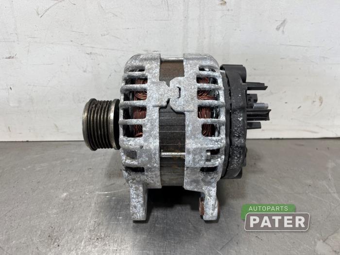 Gebruikte Dynamo Renault Megane IV Estate (RFBK) 1.5 Energy dCi 110 Prijs € 52,50 Margeregeling aangeboden door Autoparts Pater