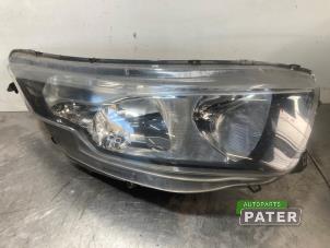 Gebruikte Koplamp rechts Iveco New Daily VI 35C15, 35S15, 40C15, 50C15, 65C15, 70C15 Prijs € 158,81 Inclusief btw aangeboden door Autoparts Pater