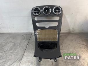 Gebruikte Middenconsoles Mercedes C (W205) C-250 2.2 CDI 16V BlueTEC, C-250d Prijs € 78,75 Margeregeling aangeboden door Autoparts Pater