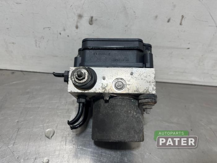 ABS Pomp van een Iveco New Daily VI 35C15, 35S15, 40C15, 50C15, 65C15, 70C15 2014