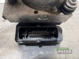 ABS Pomp van een Iveco New Daily VI 35C15, 35S15, 40C15, 50C15, 65C15, 70C15 2014