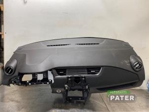 Gebruikte Dashboard Renault Zoé (AG) R110 Prijs € 315,00 Margeregeling aangeboden door Autoparts Pater