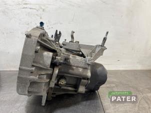 Gebruikte Versnellingsbak Renault Clio III (BR/CR) 1.2 16V TCe 100 Prijs € 367,50 Margeregeling aangeboden door Autoparts Pater