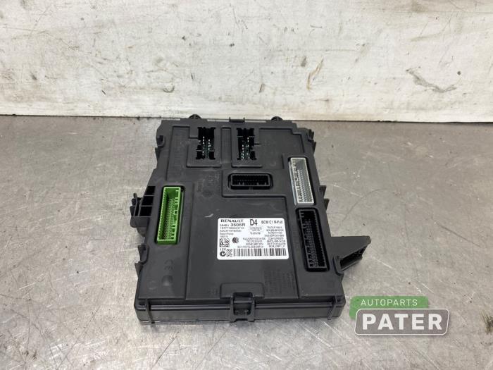 Computer Body Control van een Renault Megane IV Estate (RFBK) 1.5 Energy dCi 110 2018