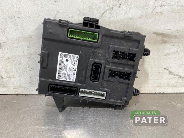 Computer Body Control van een Renault Megane IV Estate (RFBK) 1.5 Energy dCi 110 2018