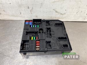Gebruikte Zekeringkast Renault Megane IV Estate (RFBK) 1.5 Energy dCi 110 Prijs € 94,50 Margeregeling aangeboden door Autoparts Pater