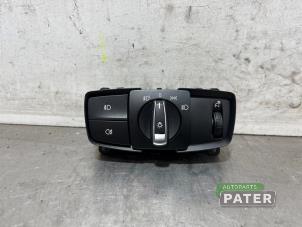 Gebruikte Licht Schakelaar BMW 2 serie Active Tourer (F45) 218i 1.5 TwinPower Turbo 12V Prijs € 31,50 Margeregeling aangeboden door Autoparts Pater