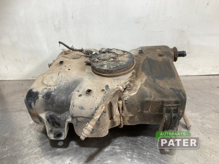 Gebruikte Ureumreservoir Renault Trafic (1FL/2FL/3FL/4FL) 1.6 dCi 95 Prijs € 222,34 Inclusief btw aangeboden door Autoparts Pater