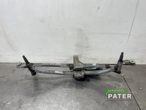 Gebruikte Ruitenwismotor + Mechaniek Renault Trafic (1FL/2FL/3FL/4FL) 1.6 dCi 95 Prijs € 63,53 Inclusief btw aangeboden door Autoparts Pater