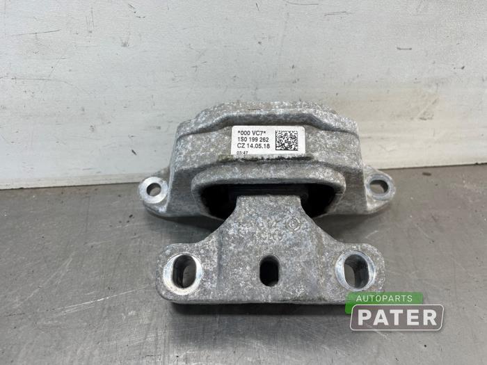 Gebruikte Motorsteun Volkswagen Up! (121) 1.0 12V 75 Prijs € 26,25 Margeregeling aangeboden door Autoparts Pater