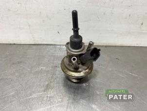 Gebruikte Injector adblue Mercedes C (W205) C-250 2.2 CDI 16V BlueTEC, C-250d Prijs € 68,25 Margeregeling aangeboden door Autoparts Pater