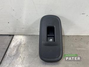 Gebruikte Ruit schakelaar elektrisch Fiat 500e (332) 42 kWh 3+1 Prijs € 21,00 Margeregeling aangeboden door Autoparts Pater