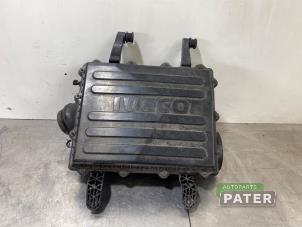 Gebruikte Luchtfilterhuis Iveco New Daily VI 33.180,35.180,52.180,60.180, 70.180. 72.180 Prijs € 190,58 Inclusief btw aangeboden door Autoparts Pater