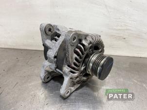 Gebruikte Dynamo Nissan Micra (K14) 1.0 12V Prijs € 52,50 Margeregeling aangeboden door Autoparts Pater
