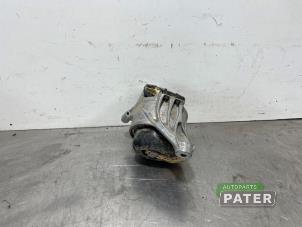 Gebruikte Motorrubber Audi A4 Avant (B9) 2.0 35 TFSI Mild Hybrid 16V Prijs € 36,75 Margeregeling aangeboden door Autoparts Pater